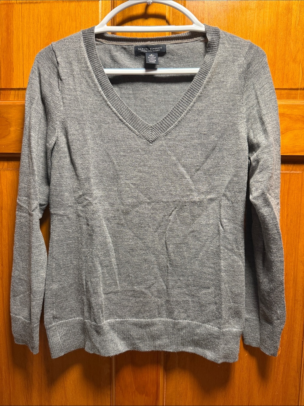 Banana Republic Women's Heather Gray V-Neck Sweater